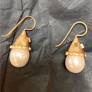 Julie Vos pearl drop earrings